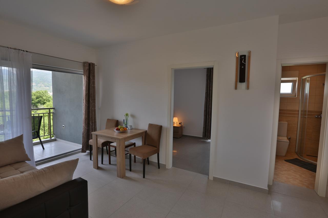 Kristina Apartments ติวัต ภายนอก รูปภาพ