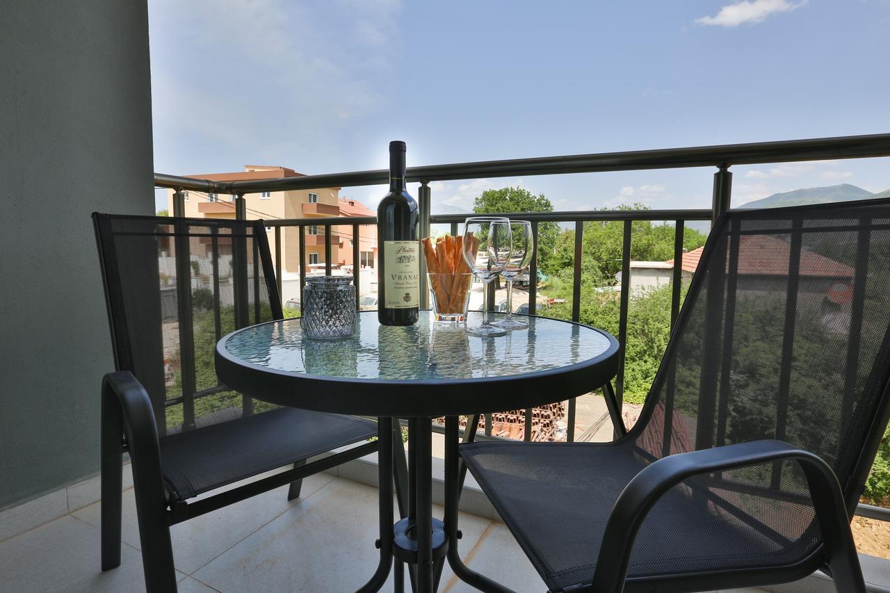 Kristina Apartments ติวัต ภายนอก รูปภาพ
