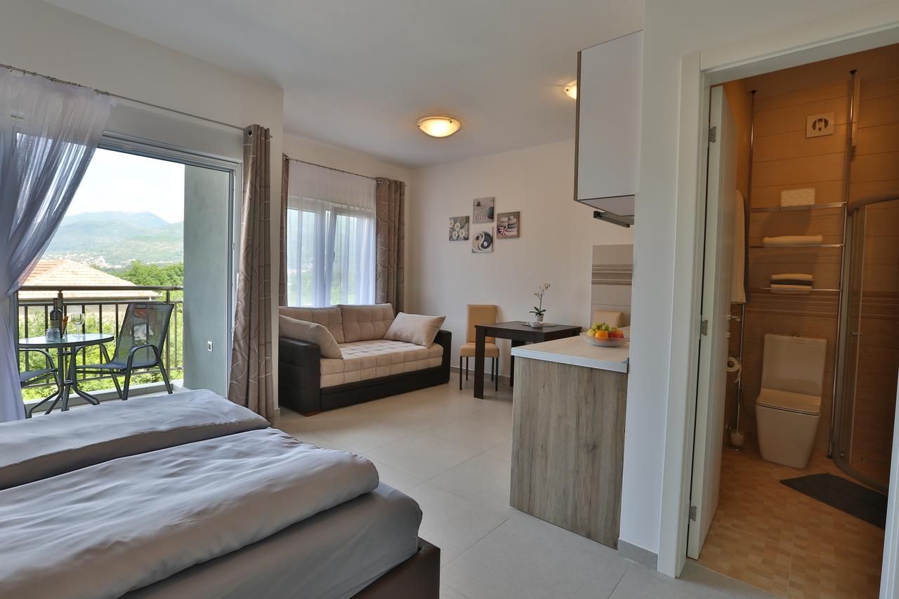 Kristina Apartments ติวัต ภายนอก รูปภาพ