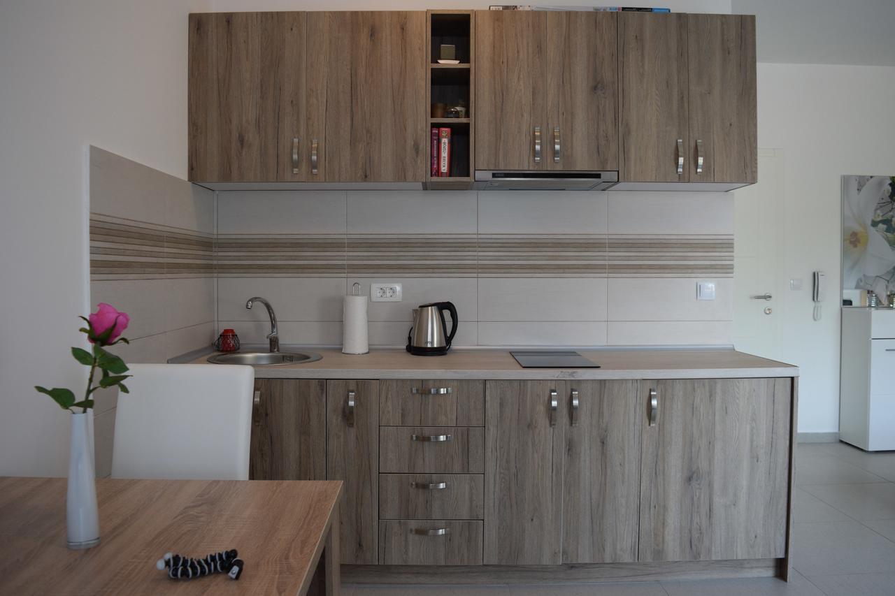 Kristina Apartments ติวัต ภายนอก รูปภาพ