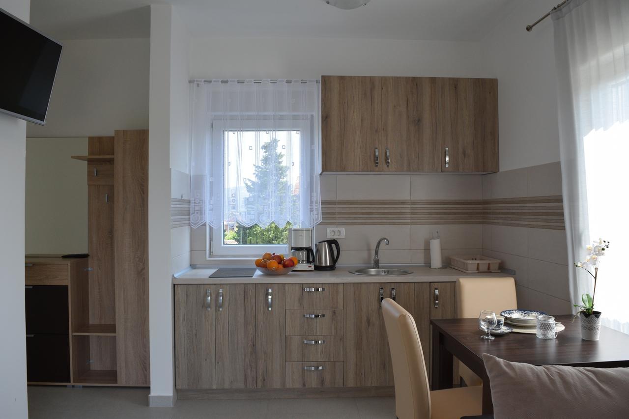 Kristina Apartments ติวัต ภายนอก รูปภาพ